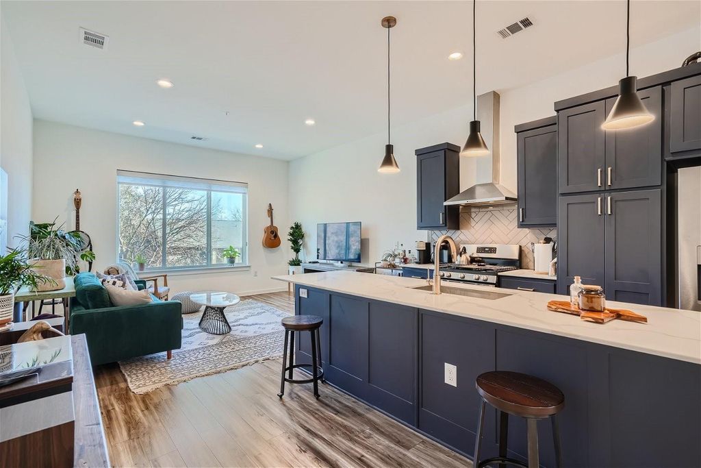 2804 S 1st ST 1106, Austin, TX 78704