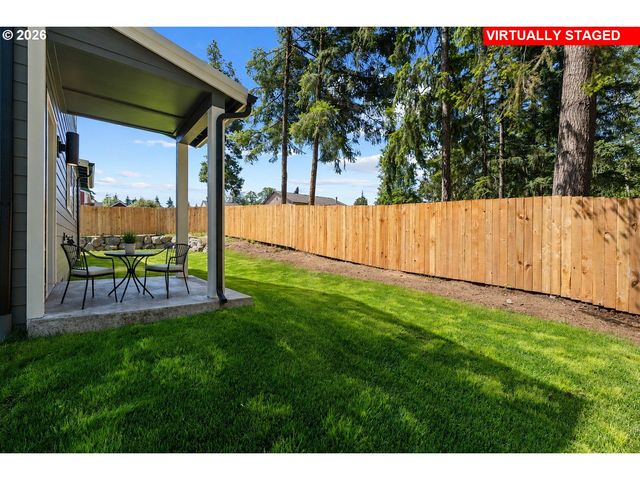 819 S NEVADA Dr, Longview, WA 98632
