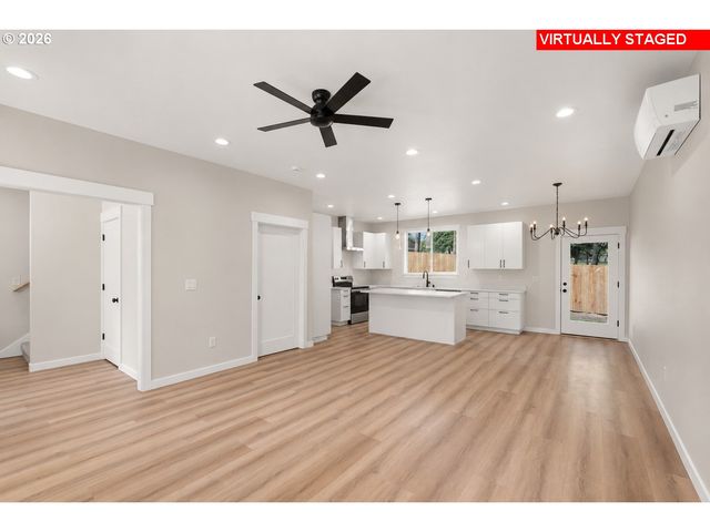 819 S NEVADA Dr, Longview, WA 98632
