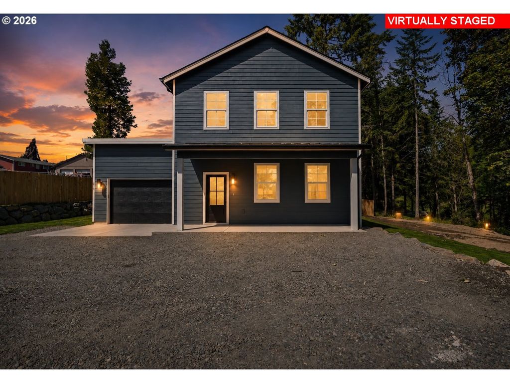 819 S NEVADA Dr, Longview, WA 98632
