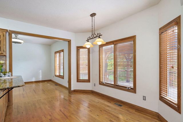 5252 S Holland Avenue, Springfield, MO 65810