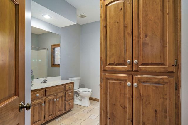 5252 S Holland Avenue, Springfield, MO 65810