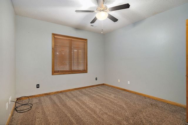 5252 S Holland Avenue, Springfield, MO 65810