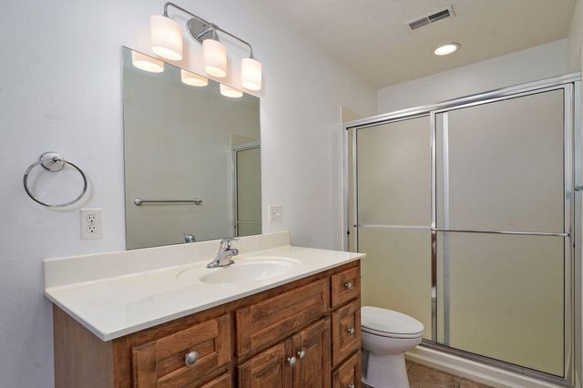 5252 S Holland Avenue, Springfield, MO 65810