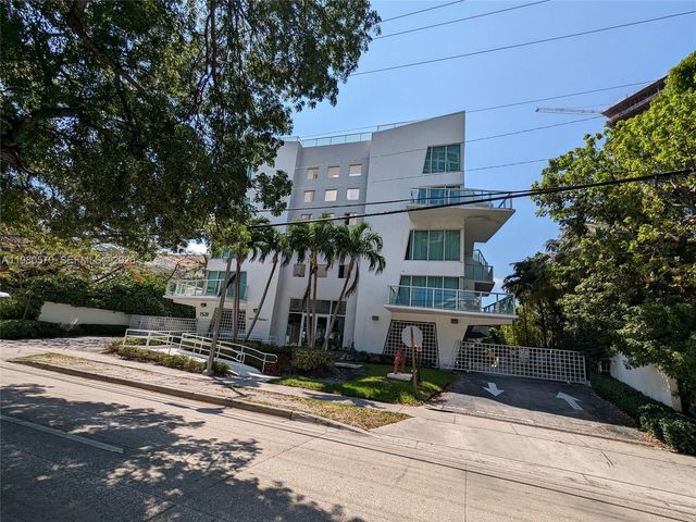 1528 Brickell Ave 104, Miami, FL 33129