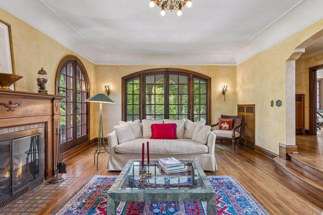 401 W Minnehaha Parkway, Minneapolis, MN 55419
