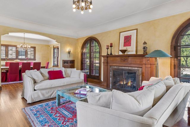 401 W Minnehaha Parkway, Minneapolis, MN 55419