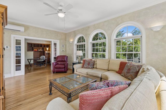 401 W Minnehaha Parkway, Minneapolis, MN 55419