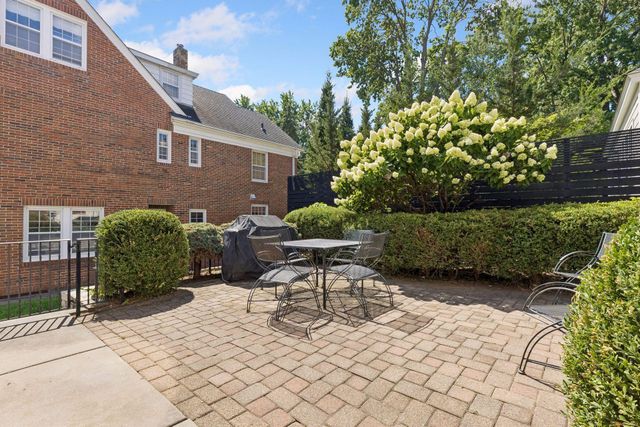 401 W Minnehaha Parkway, Minneapolis, MN 55419