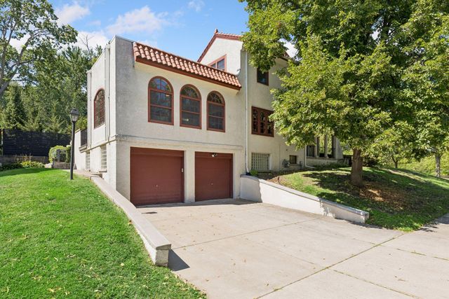 401 W Minnehaha Parkway, Minneapolis, MN 55419