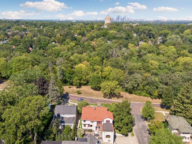 401 W Minnehaha Parkway, Minneapolis, MN 55419