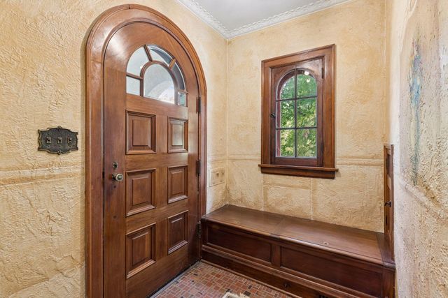 401 W Minnehaha Parkway, Minneapolis, MN 55419