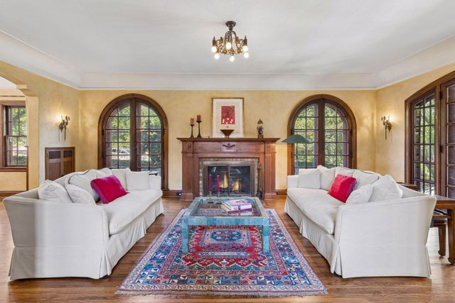 401 W Minnehaha Parkway, Minneapolis, MN 55419