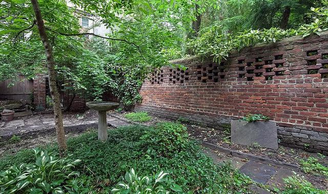 454 W 25TH Street, New York City, NY 10001