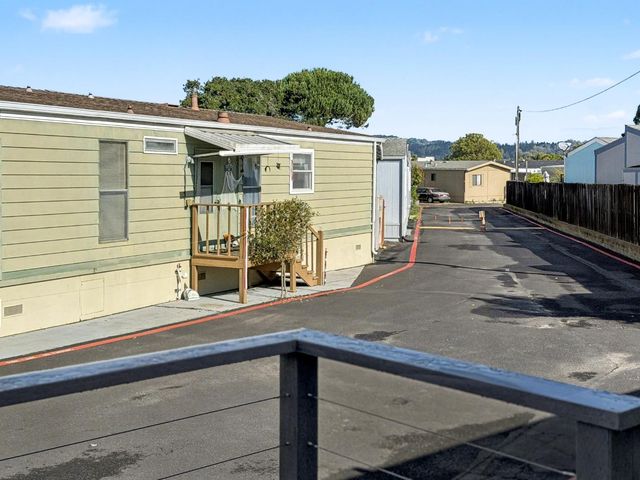 170 W Cliff Drive 74, Santa Cruz, CA 95060