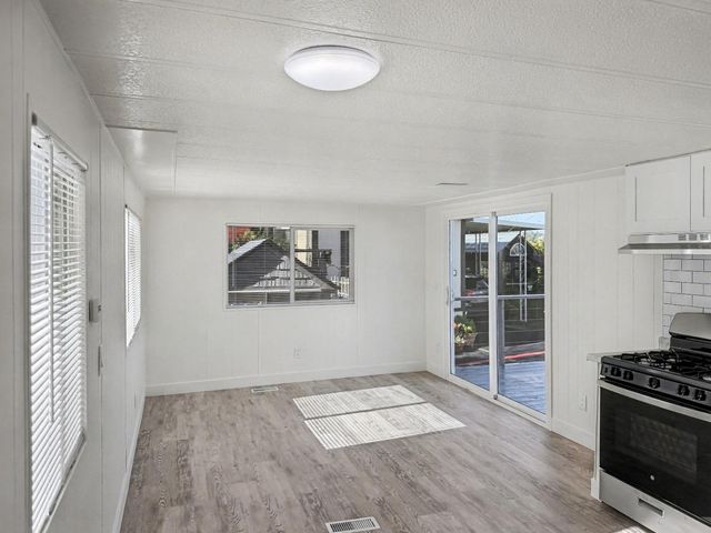 170 W Cliff Drive 74, Santa Cruz, CA 95060