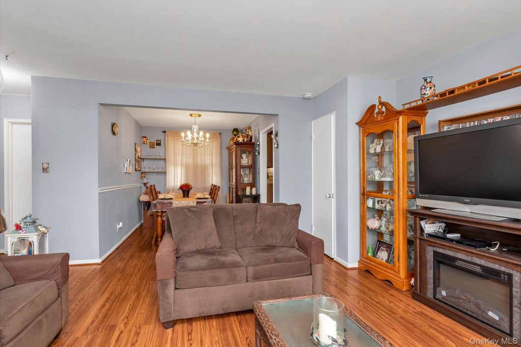 22617 Hillside Avenue S09, Queens Village, NY 11427 — photo 5