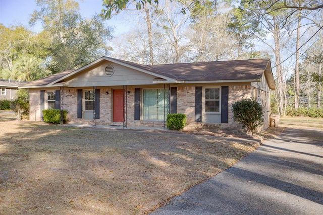 3914 Blue Gill Circle, Mobile, AL 36619