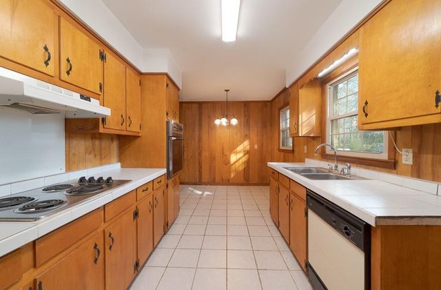 3914 Blue Gill Circle, Mobile, AL 36619