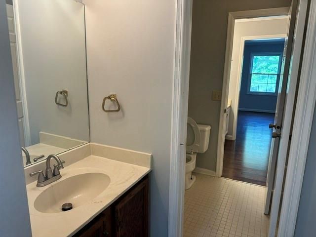 1270 Warsaw Rd, Roswell, GA 30076