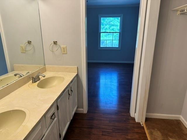 1270 Warsaw Rd, Roswell, GA 30076