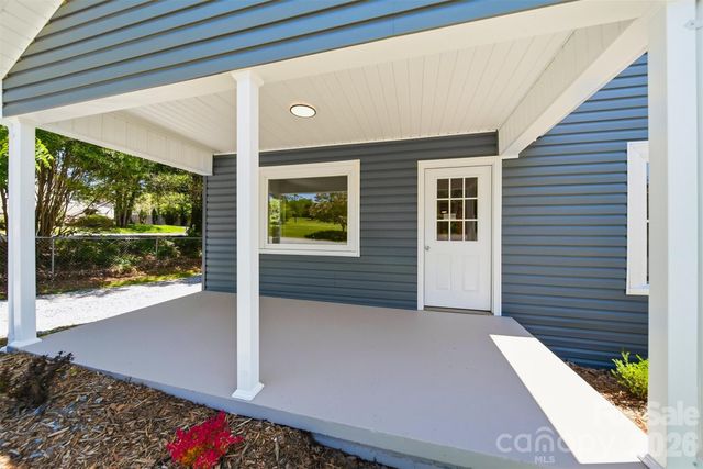 1303 S Sterling Street, Morganton, NC 28655