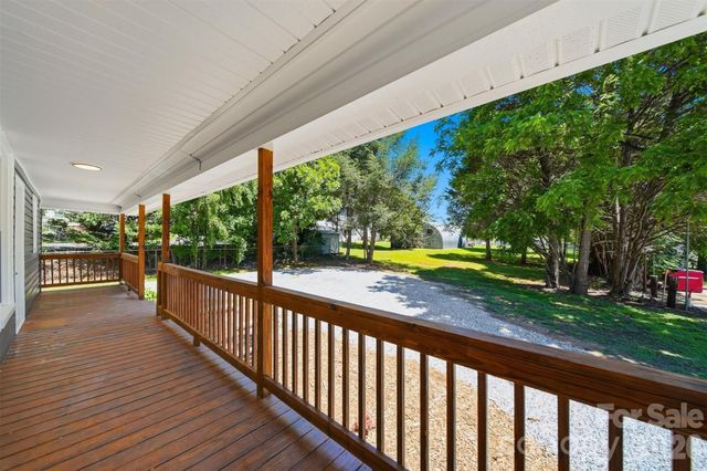 1303 S Sterling Street, Morganton, NC 28655