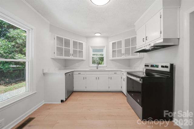 1303 S Sterling Street, Morganton, NC 28655