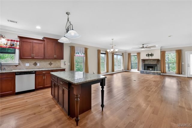 16860 NORTH RIVER, Northport, AL 35475