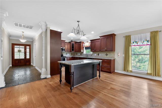 16860 NORTH RIVER, Northport, AL 35475