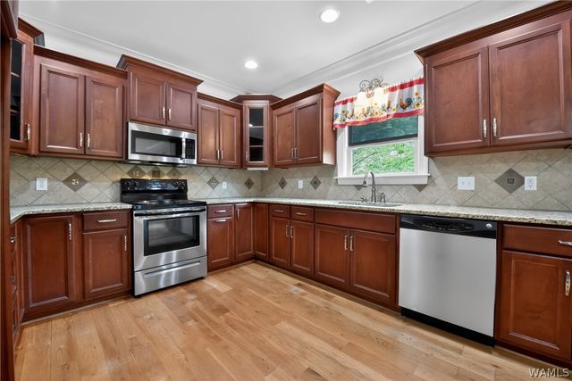 16860 NORTH RIVER, Northport, AL 35475