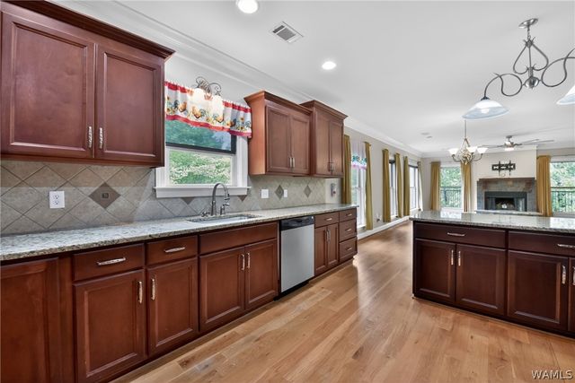 16860 NORTH RIVER, Northport, AL 35475