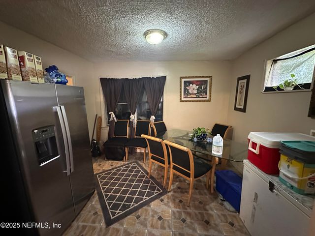 957 ODESSA Drive E, Jacksonville, FL 32254