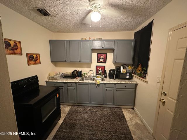 957 ODESSA Drive E, Jacksonville, FL 32254