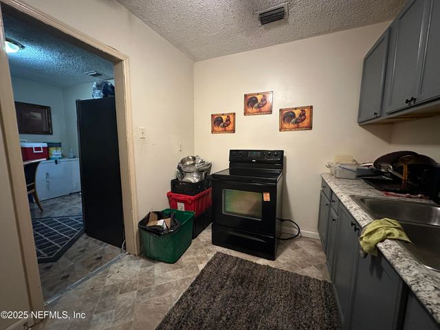 957 ODESSA Drive E, Jacksonville, FL 32254