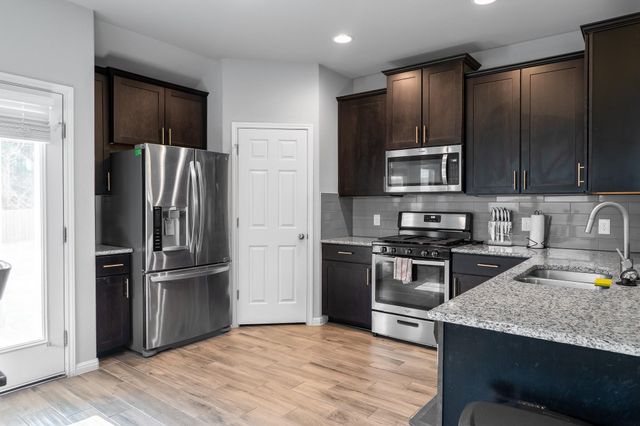 116 Walkup LN, Leander, TX 78641
