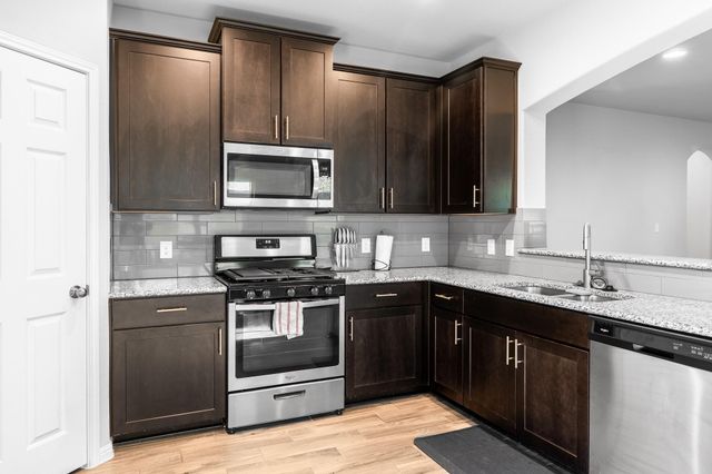 116 Walkup LN, Leander, TX 78641