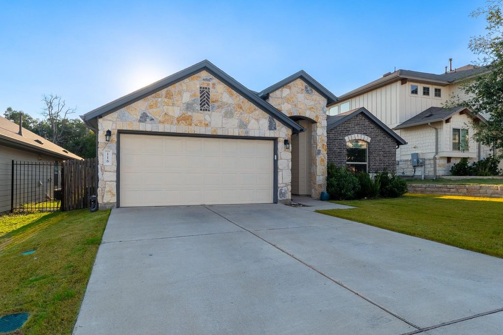 116 Walkup LN, Leander, TX 78641