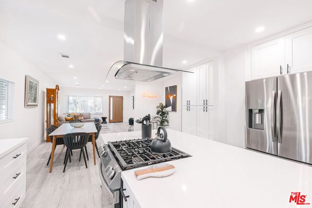 143 N Vendome Street, Los Angeles, CA 90026