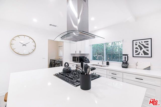 143 N Vendome Street, Los Angeles, CA 90026