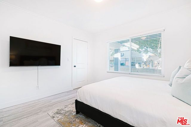 143 N Vendome Street, Los Angeles, CA 90026