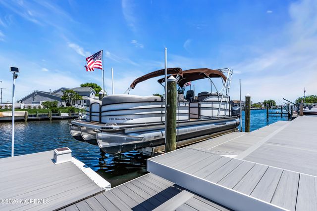 958 Capstan Drive, Forked River, NJ 08731