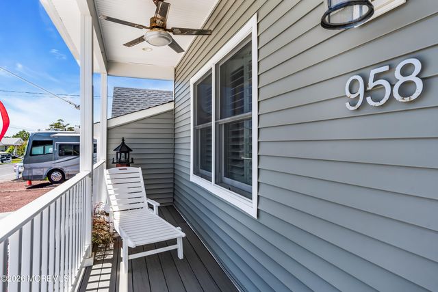 958 Capstan Drive, Forked River, NJ 08731