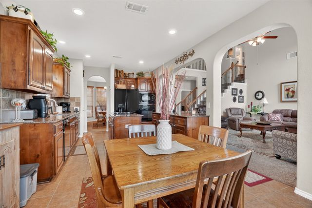 17 Tallwood Lane, Edgecliff Village, TX 76134