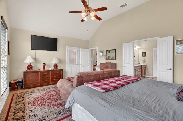 17 Tallwood Lane, Edgecliff Village, TX 76134
