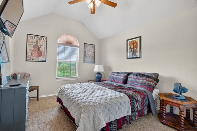 17 Tallwood Lane, Edgecliff Village, TX 76134