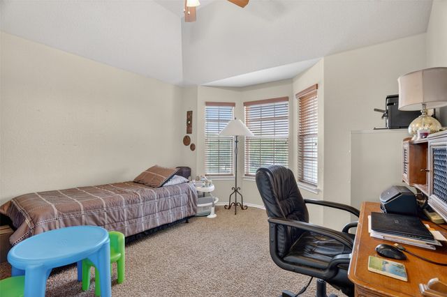 17 Tallwood Lane, Edgecliff Village, TX 76134