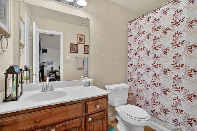 17 Tallwood Lane, Edgecliff Village, TX 76134