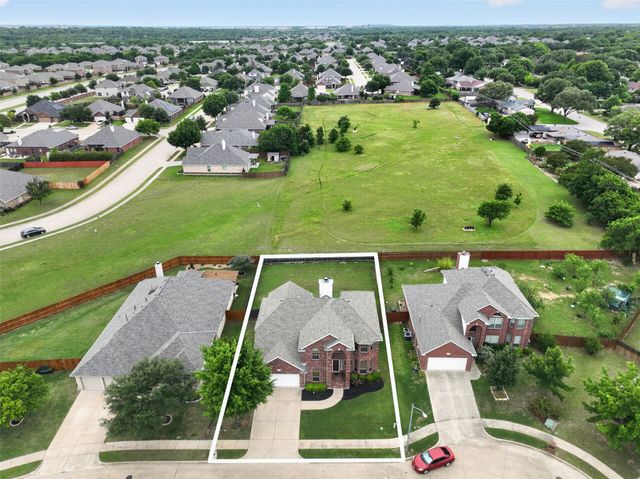 17 Tallwood Lane, Edgecliff Village, TX 76134