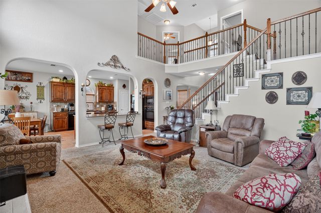 17 Tallwood Lane, Edgecliff Village, TX 76134